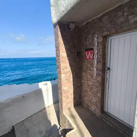 Seafront House In Tufia Апартаменты *
